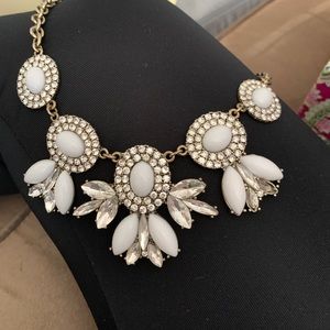 white chunky necklace